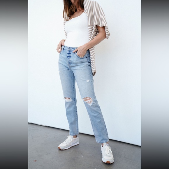 Carly Jean Los Angeles Denim - Carly Jean Los Angeles Topanga Boyfriend Jeans - Size 1